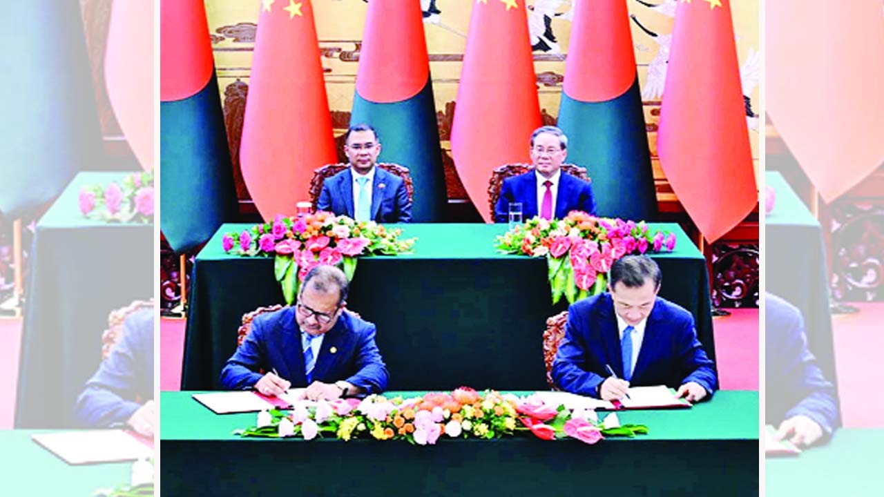 প্রধানমন্ত্রীর চীন সফর : ১৩ সমঝোতায় স্বাক্ষর